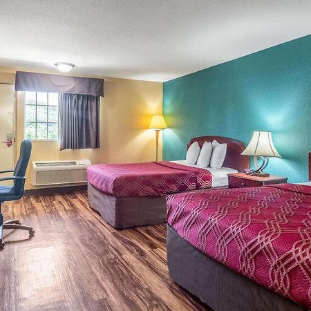 Econo Lodge Hotel Bradford Kültér fotó