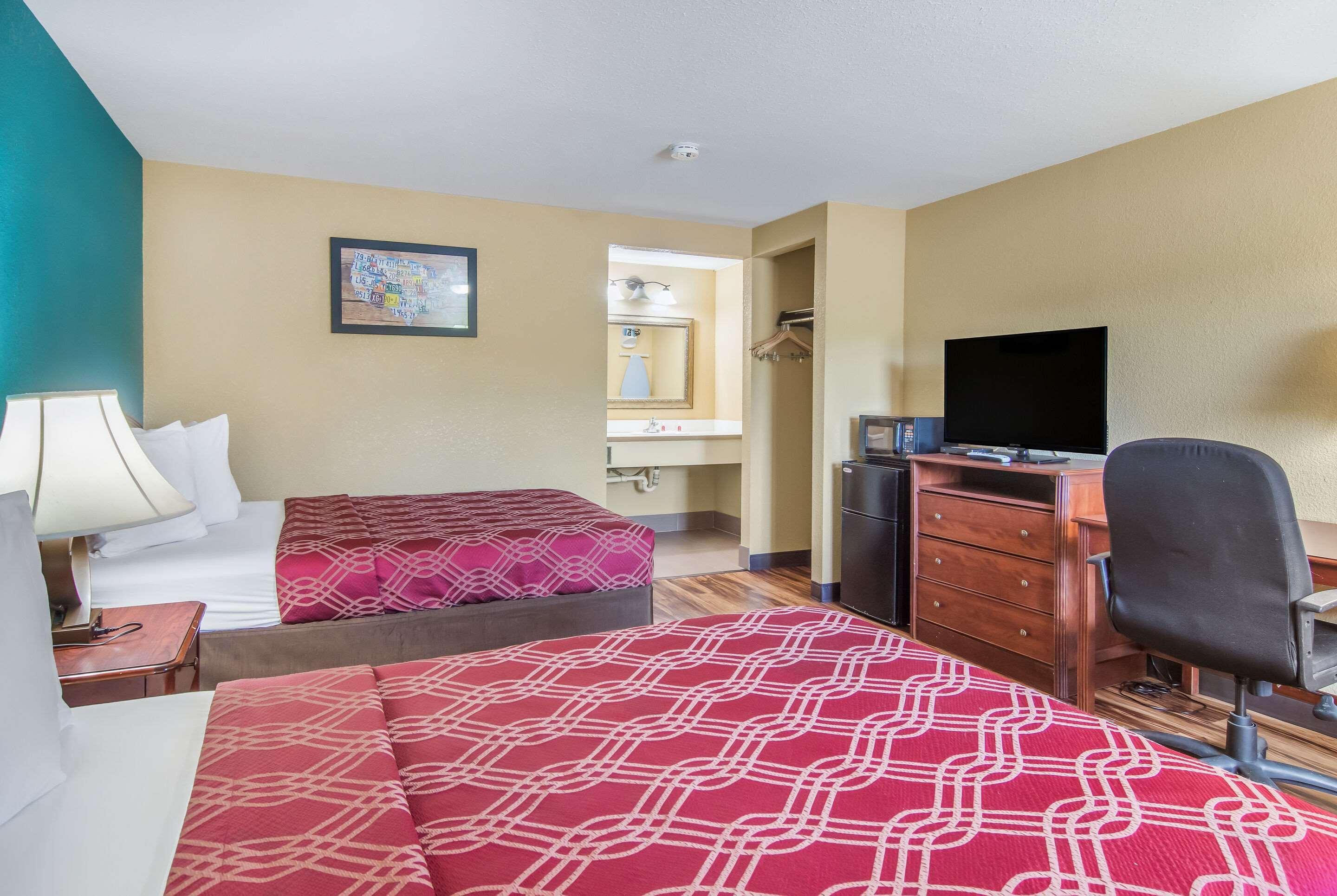 Econo Lodge Hotel Bradford Kültér fotó